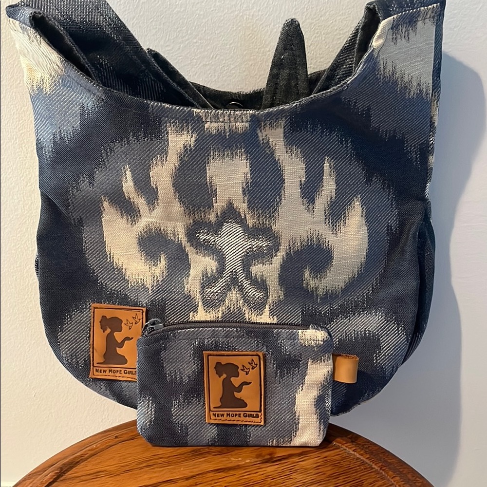 Blue Patterned Bag and Zip ID (NWOT)